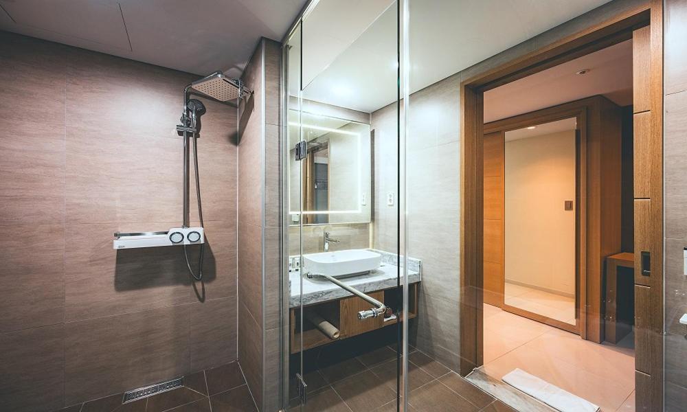 Wonju City Hotel Hyeoksin المظهر الخارجي الصورة
