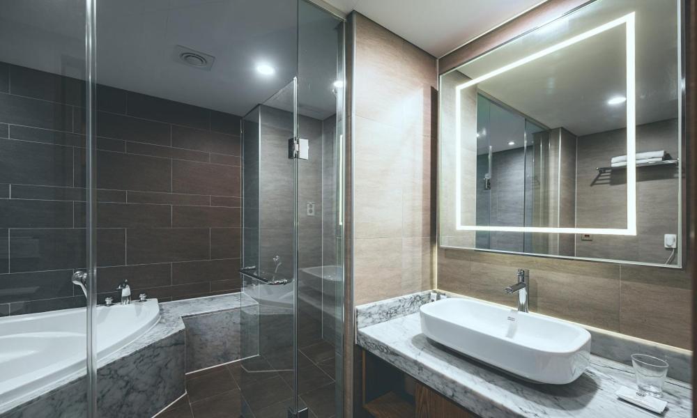 Wonju City Hotel Hyeoksin المظهر الخارجي الصورة