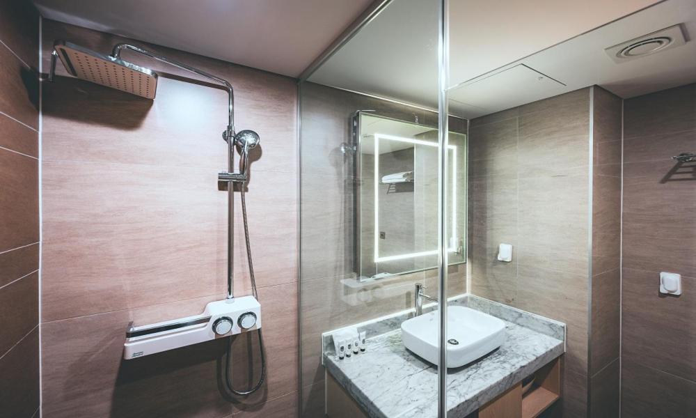 Wonju City Hotel Hyeoksin المظهر الخارجي الصورة